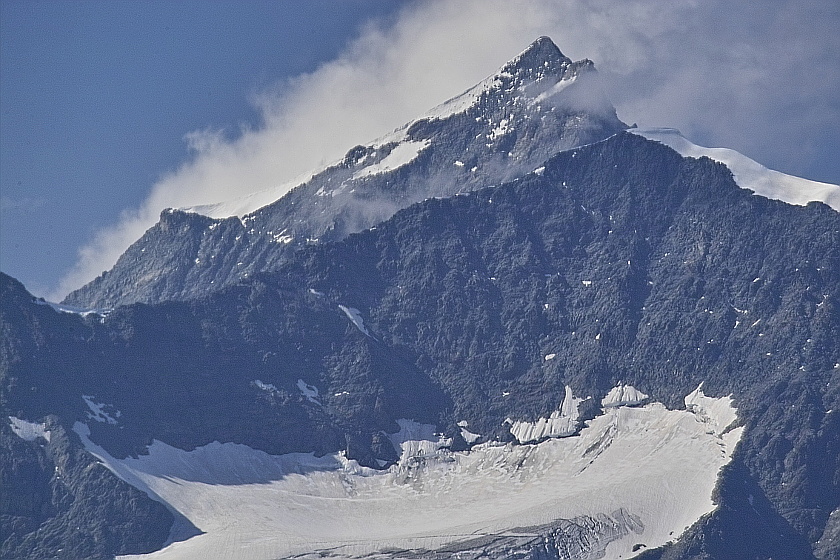 Les lacs de la Leisse et l'arête du Génépy Pourri13