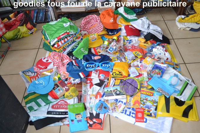 LES OBJETS PUBLICITAIRE DE LA CARAVANE DU TOUR DE FRANCE Dcdrdl10