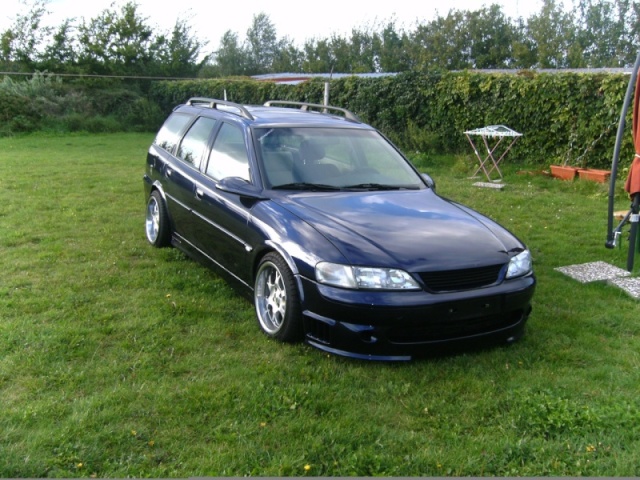 Eure Hilfe ist gefragt.....Vectra B Caravan Foto's gesucht. 4910_810