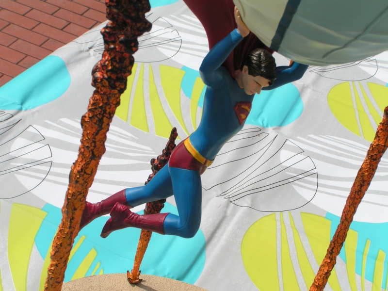 WETA WORKSHOP SUPERMAN RETURNS: DISASTER AVERTED Statue Superm15