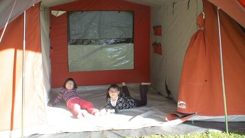 montage de notre tente CABANON BORA BORA