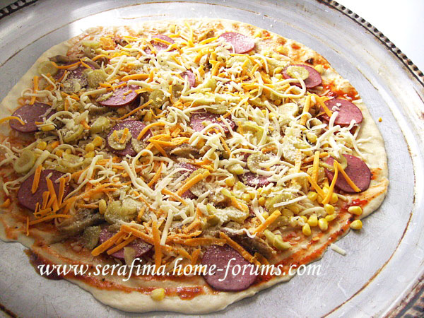 Пица (pizza) с 2 сырами, пеперони и кукурузой Imag0328