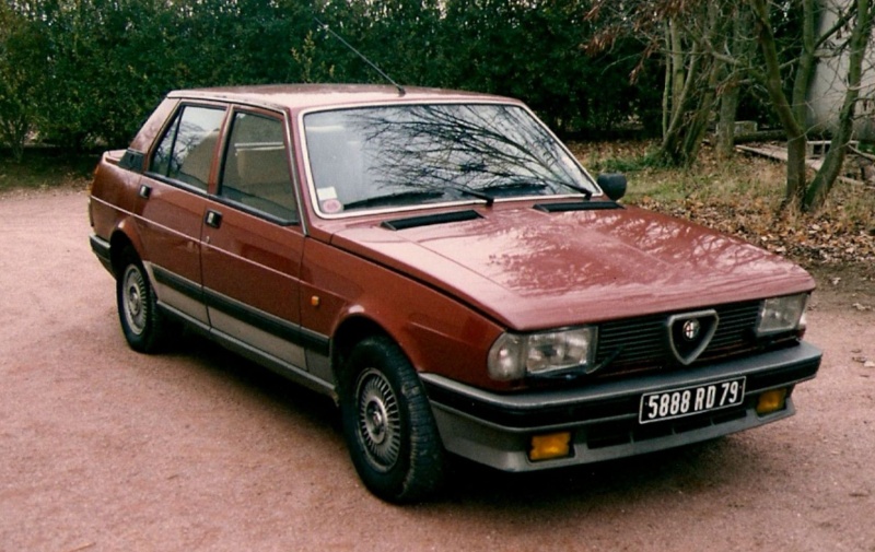 Rassemblement de voitures classiques Alfa-Romeo, cet après-midi à Udine, Italie. 5888_r10