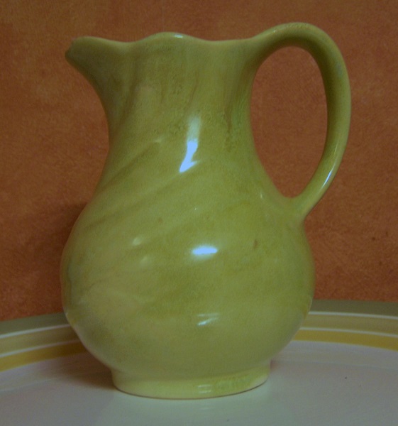 The amazing running glazed 51 jug/vase 5110