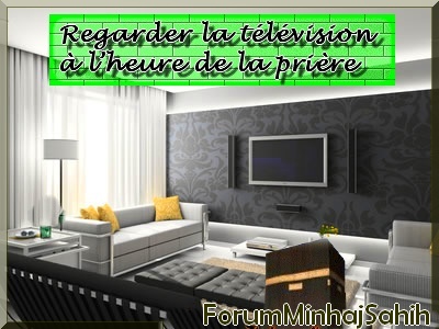 Regarder la télévision à l’heure de la prière Sans_152