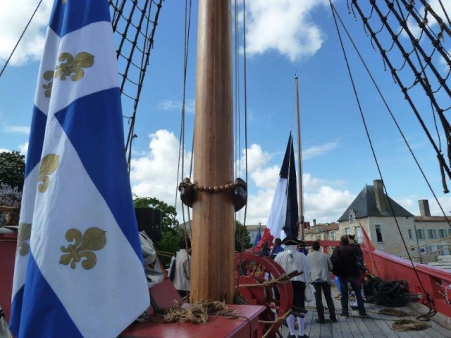 [Marine à voile] L'Hermione - Page 12 P1060328