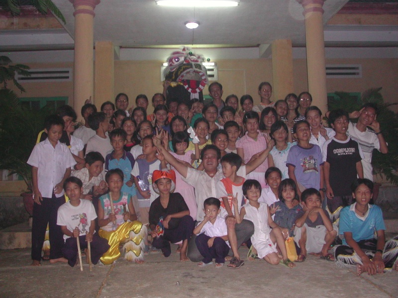 Thăm trung tâm trẻ mồ côi huyện ĐẠi Lộc Dscn2412