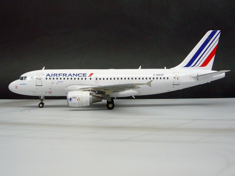 A319-111 AIR FRANCE 1/144 (+ de tofs) A319-111