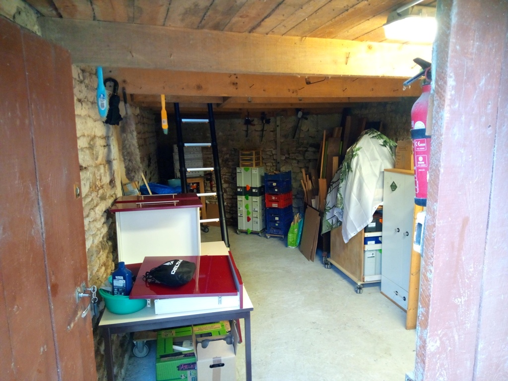 Mon garage faisant office d'atelier - Page 2 Img_2124