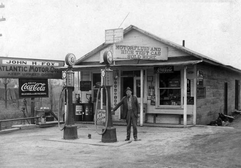 Old Gas Stations, Hotels and Car Hop Pics - Page 17 39980910