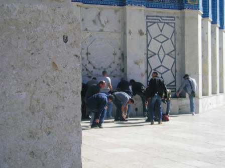 صور لأقتحام المسجد الاقصى يوم السبت الماضي B0962321
