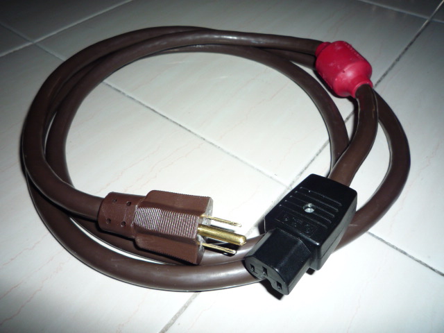 AudioQuest AC12 power cord (Used) SOLD P1020052
