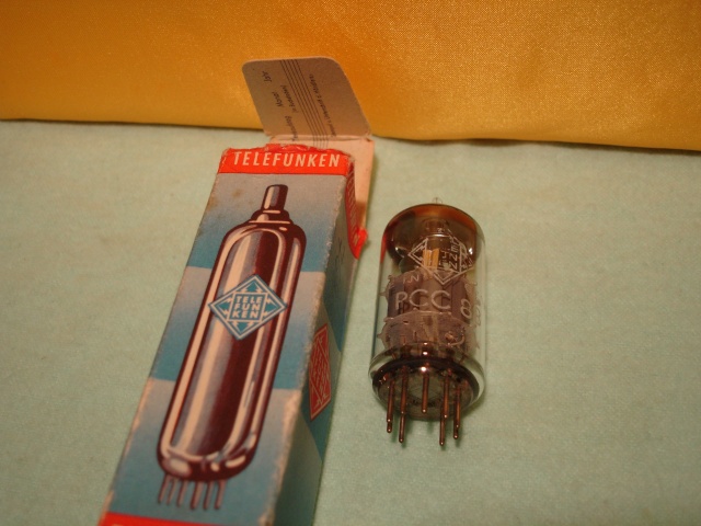 Telefunken PCC88 tube (NOS) SOLD Dsc04028