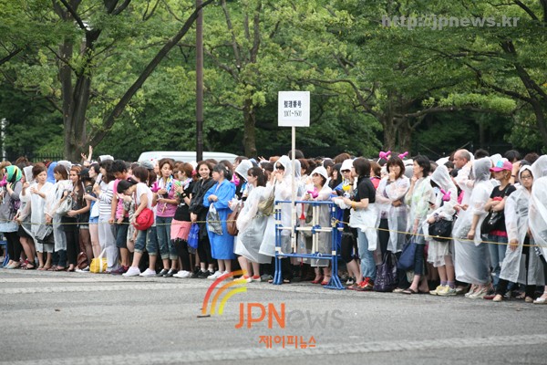More than 8000 attend Big Bang’s Yoyogi Park Event 00000043