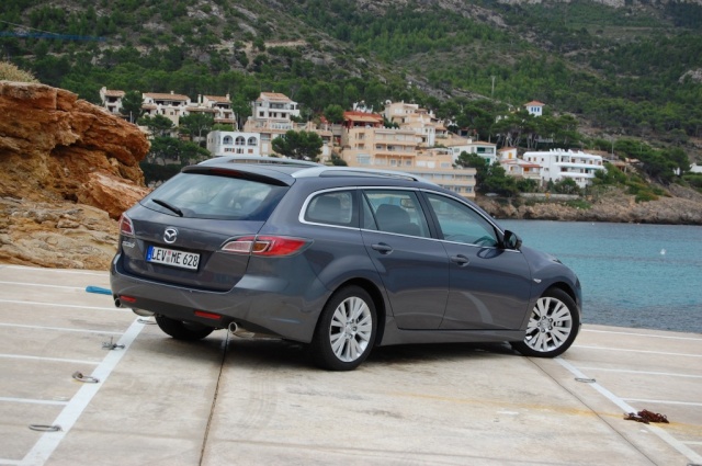 Un vieux petit nouveau, Salut. Mazda611