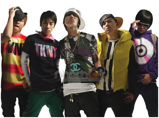 [06.08.2009]Fans "nổi xung" vì một ca sĩ Cpop "nhái y xì" Big Bang 09080632