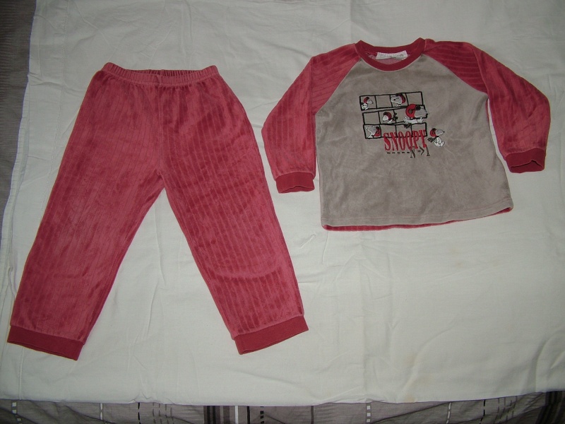 Vêtement bébé 0 - 4 ans : vide grenier de Matrona Dscf9518