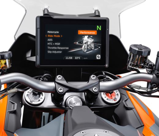 Mon essai du Tracer GT - Page 3 Ktm10