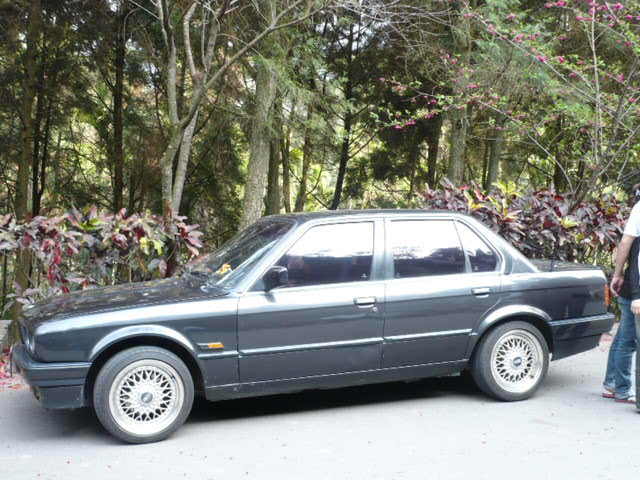 我的個人日常代步用車自售精典 BMW E30 316 無引擎號碼 P1060016