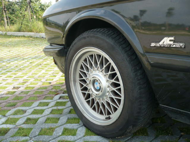 售 BMW E28 劈歷5號 520自排天窗版 P1100212