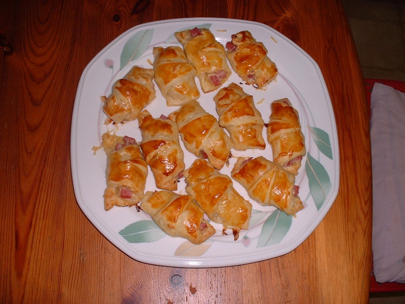 Minis croissants feuilletés ( jambon et fromage) + photos 05912