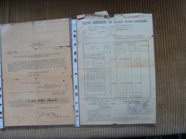 Lot de papiers, documents, photos, insignes, carnet de saut  d'un para du 1°BCCP Bataillon Français ONU Corée Indochine P1130349