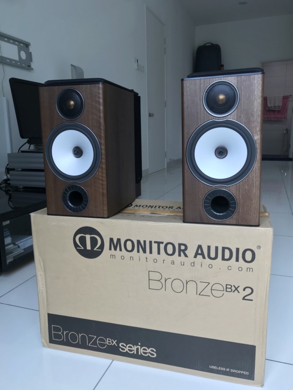 Monitor Audio Bronze BX2 (Walnut) in Mint Condition Monito10