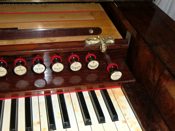 Harmonicorde et antiphonel Debain de 1863 Cimg5021