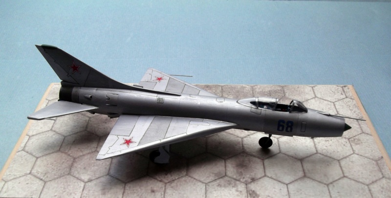 Sukhoi Su9 - Cooperativa - 1/72  Dscf8012