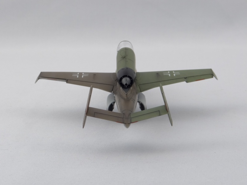 HEINKEL He 162 Salamander [ TAMIYA ](Terminé) Dsc01313