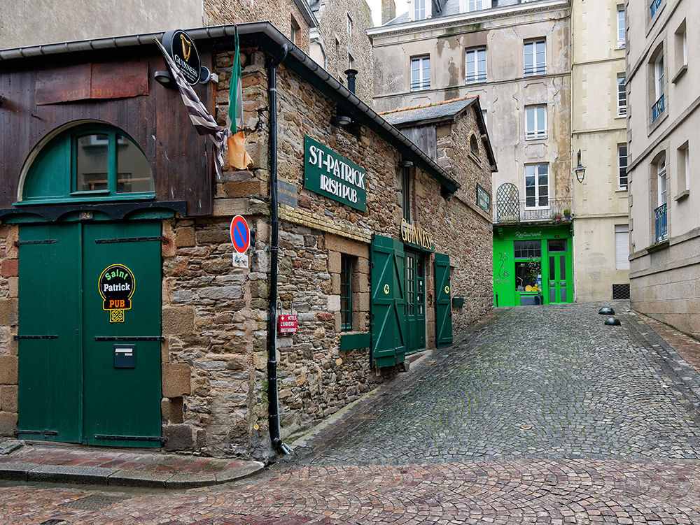 Saint Malo, Irish pub P1010121