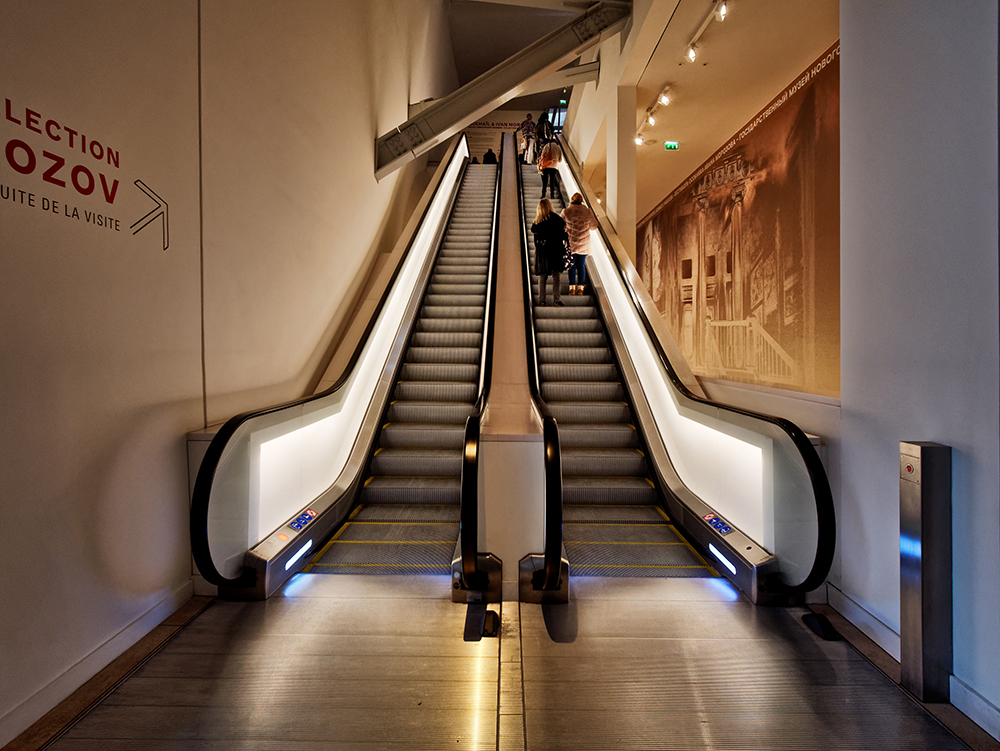 [Architecture_et_Graphisme] Fondation Vuitton, escalator P1140812