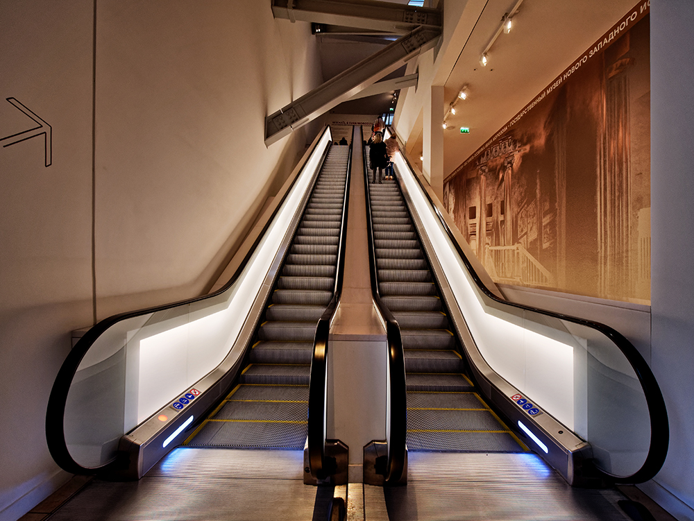 [Architecture_et_Graphisme] Fondation Vuitton, escalator P1140813