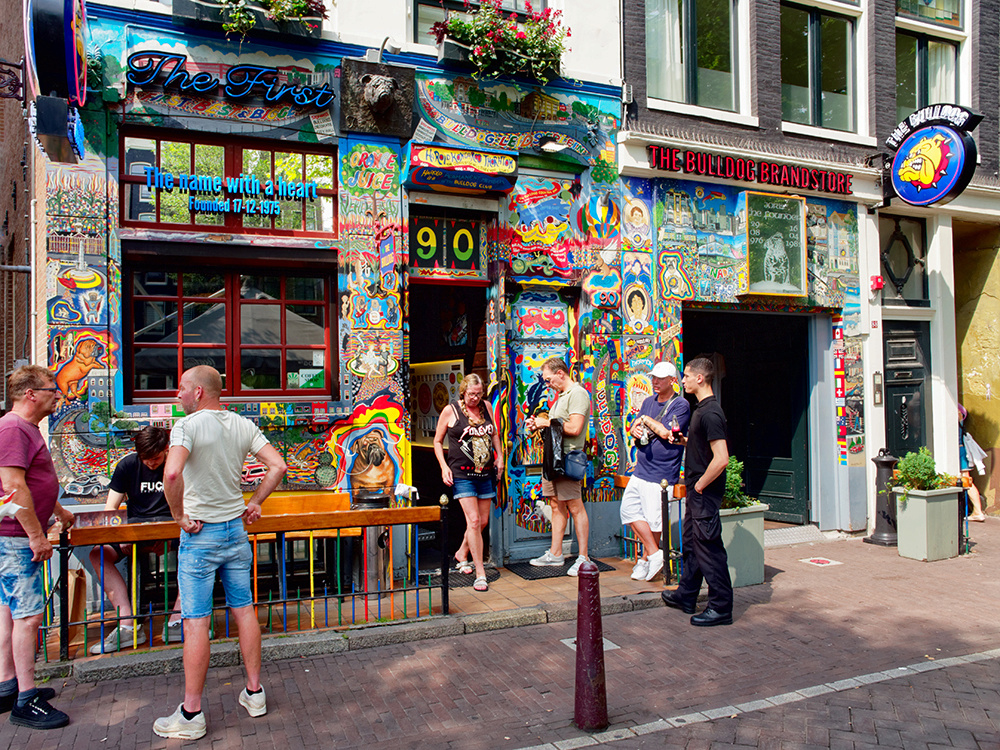 Amsterdam, boutiques colorées P8161011