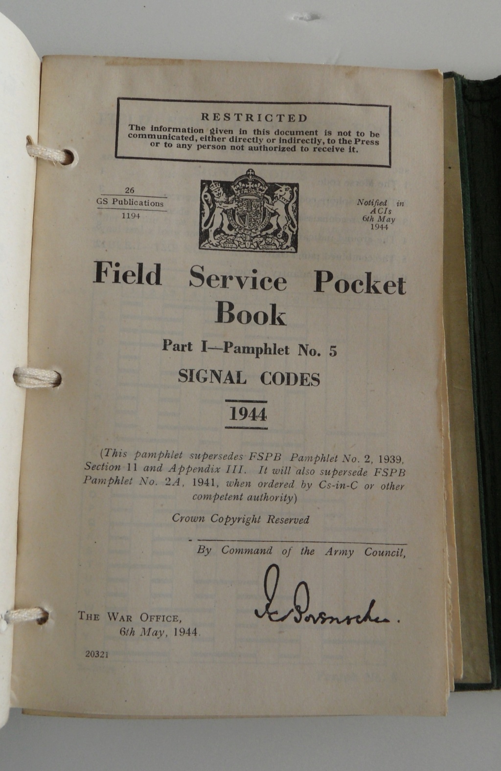 Ensemble de livrets anglais Service pocket book avec couverture spécifique au royal engineers - 35 euro Sam_6983