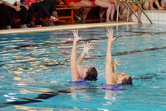 Natation synchronisée. Synchr11