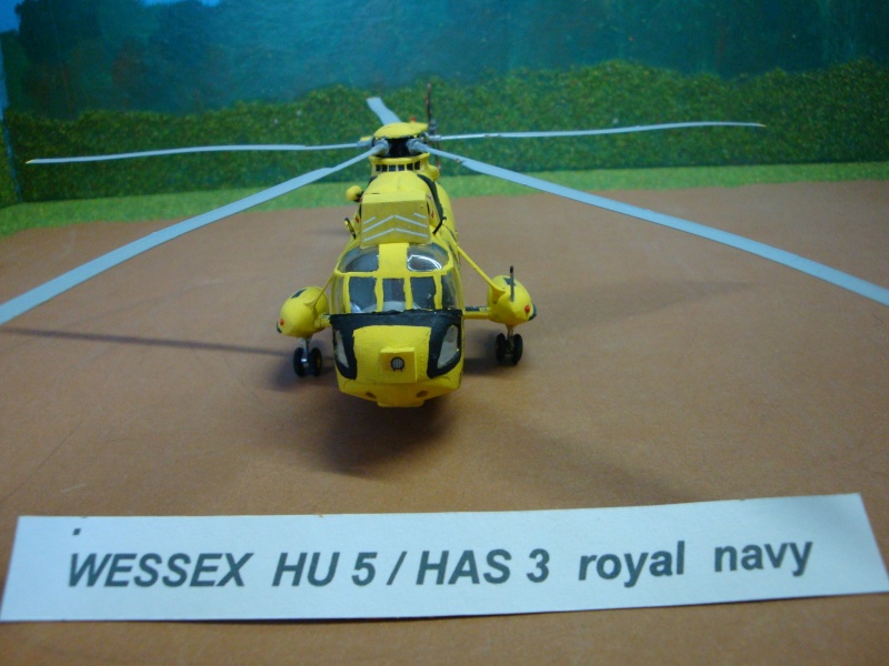 hélico  G B  airfix  1/72  WESSEX HU5/HAS3  ROYAL  NAVY Dsc03153