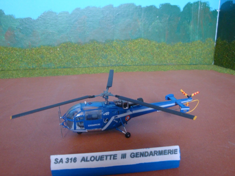 Hélicoptère français SUD AVIATION SA 316 Alouette III Gendarmerie  [ HELLER 1/72° ] Dsc03641