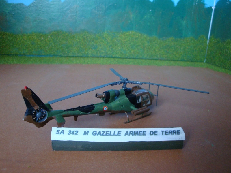 Hélicoptère français SUD AVIATION SA 342 M Gazelle Armée de terre [ HELLER 1/72° ] Dsc03645