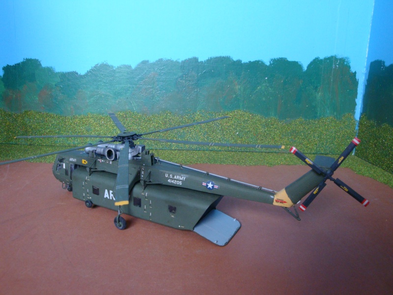 hélico U S A  revell 1/72  SIKORSKY  CH-54  SHKRANE Dsc03790