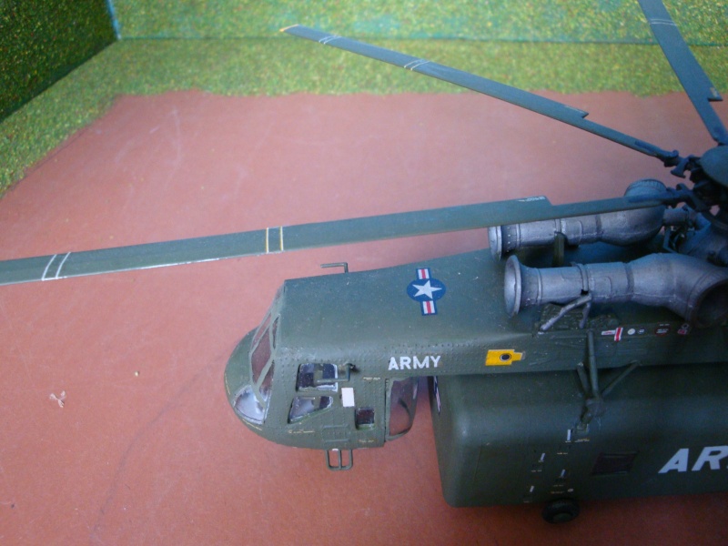 hélico U S A  revell 1/72  SIKORSKY  CH-54  SHKRANE Dsc03791