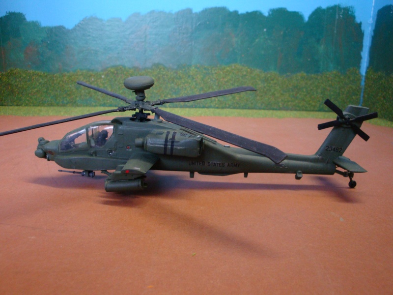 hélico U S A  italérie  1/72  AH-64  LONGBOW  APACHE Dsc03888