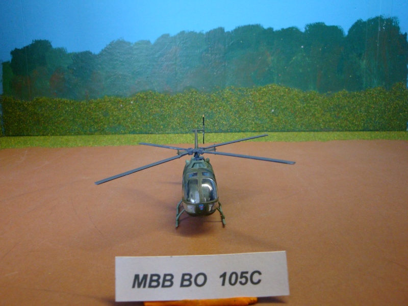 hélico Allemagne airfix 1/72  MBB BO 105C Dsc03924