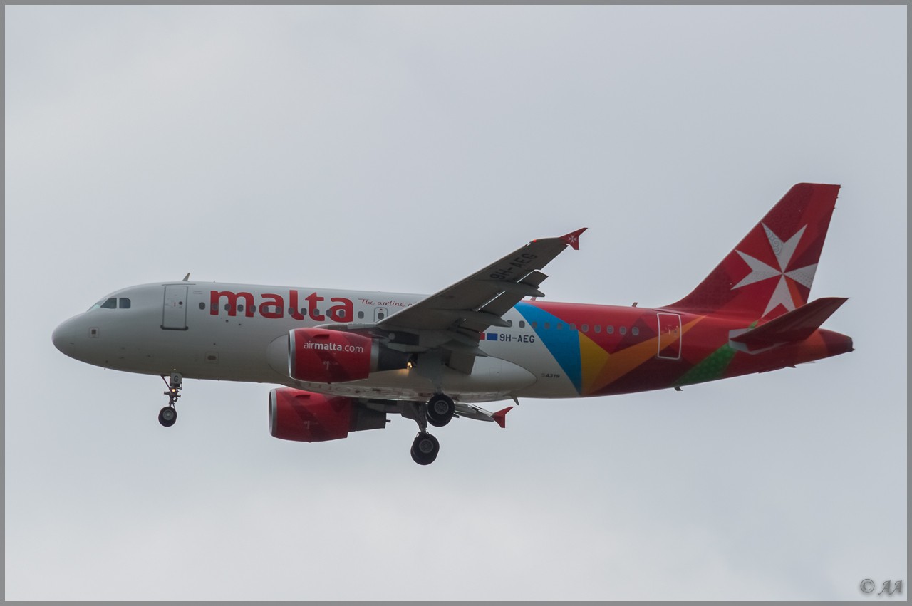 [02/05/2013] A319 air malta (nouvelles couleurs) 9H-AEL _dsc8510