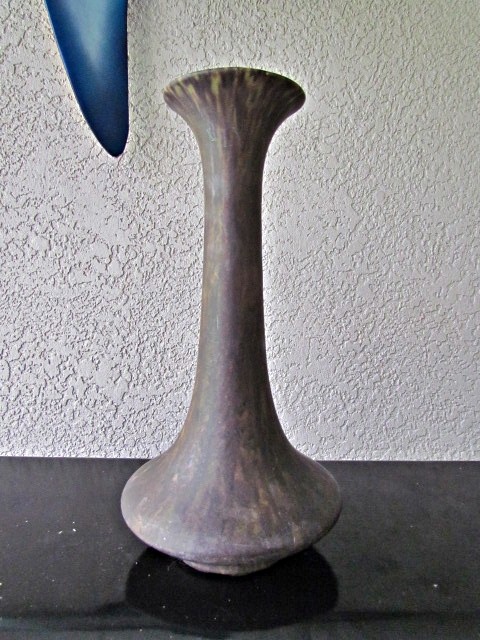 Roseville Pauleo Vase Img_0011