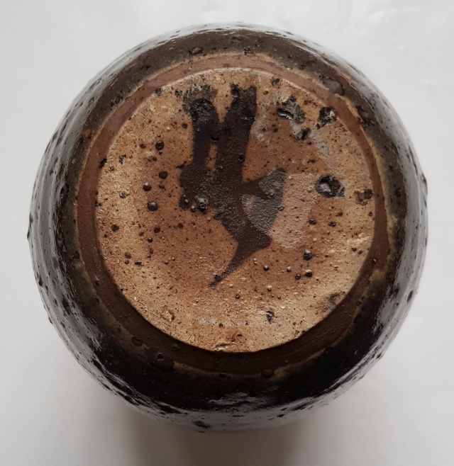 Signature vase col rétréci émail épais brun rouge marque à l'oxyde à identifier 20191014