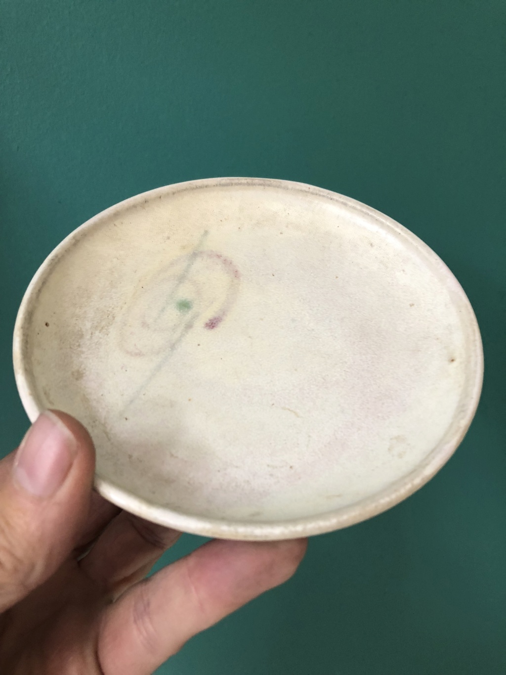 Cute small thrown plate with brush signature - Any ideas? Img_1011