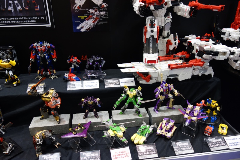 Toy Fair, San Diego Comic Con (SDCC) ou autres Comic Con (anglais) de cette année: TF ou Autres - Page 6 Dsc00625