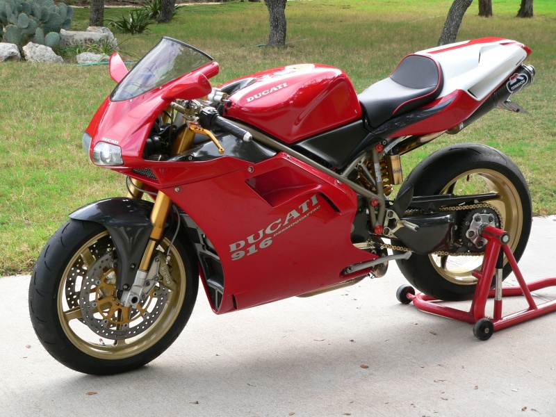 Tamiya Ducati 916 Ducati11