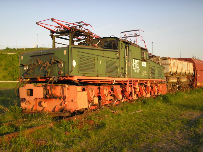 Tagebaulok in HO - aus Karton! - und Vorbildfotos P5120010